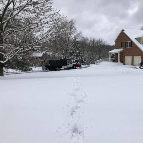Riverbend-Website-snow-removal-snow-yard